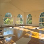 Yogaraum lichtdurchflutet