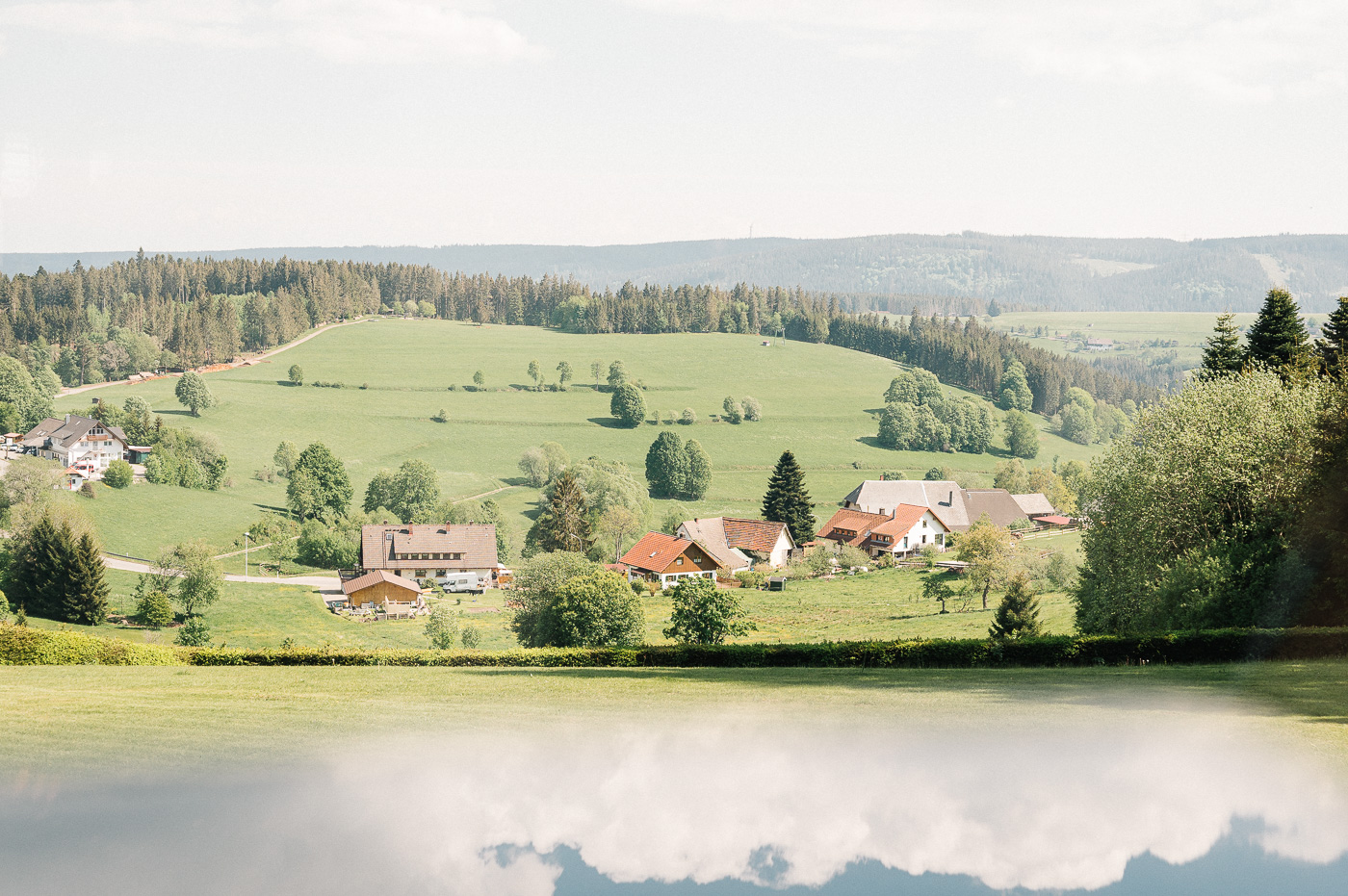 Blick über Saig im Hochschwarzwald, Ort des ersten Yoga Retreats von Sarah Glück